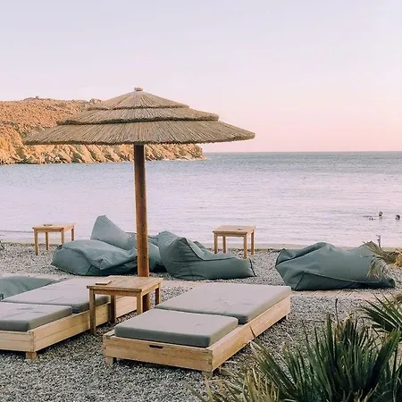 بيت للعطل Le Bleu De Tinos